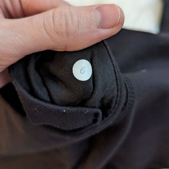 Lululemon black cropped leggings 6 - Picture 3 of 4